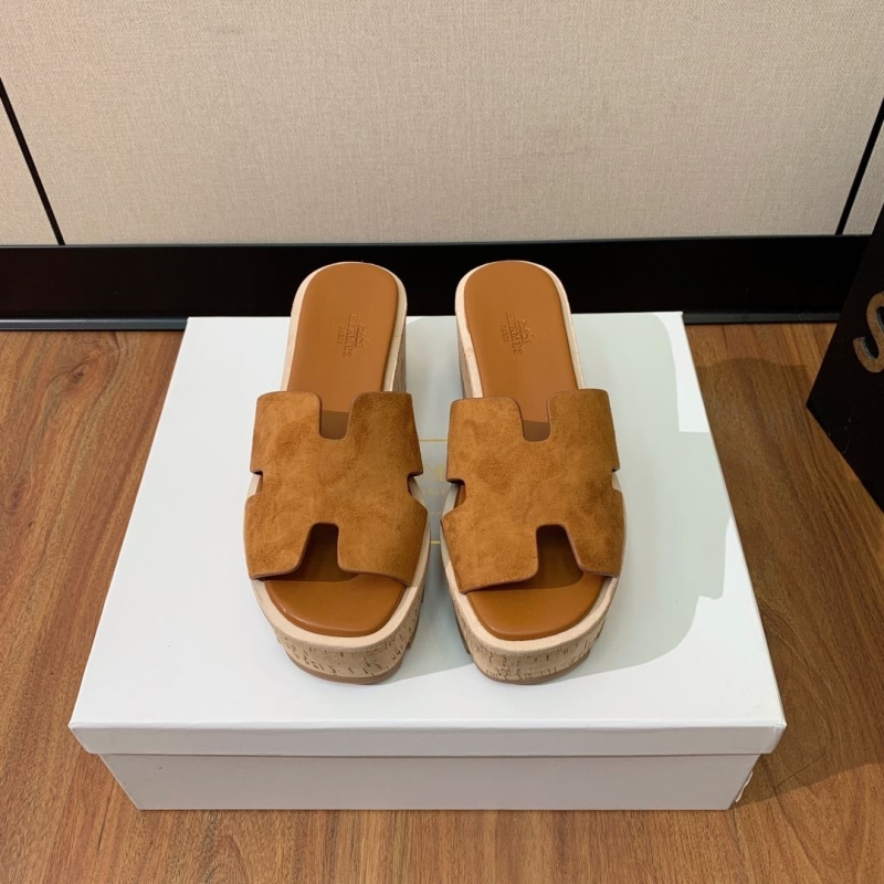 H**mes slippers